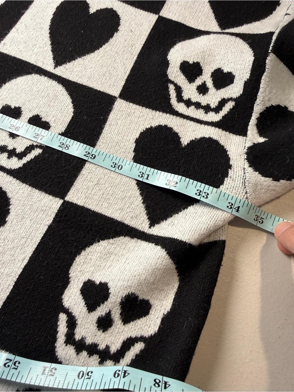 6x Boyfriend Black & White Skull Heart Knit Cardigan - Picture 5 of 11